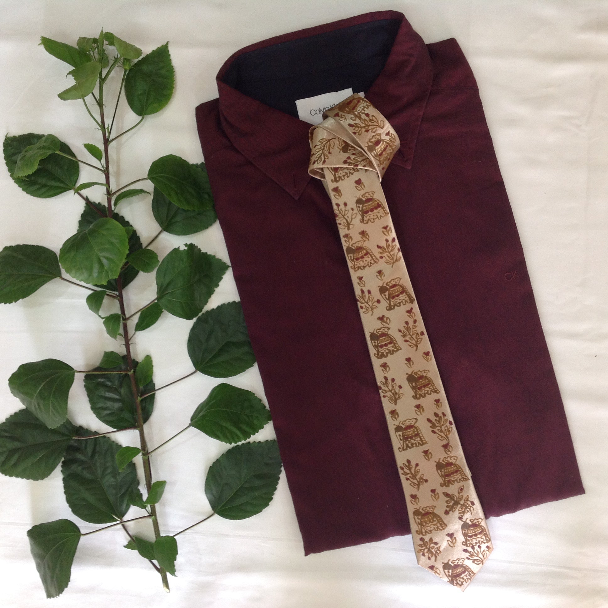 Handpainted Madhubani Silk Tie – Beige with Elephant & Floral Motifs